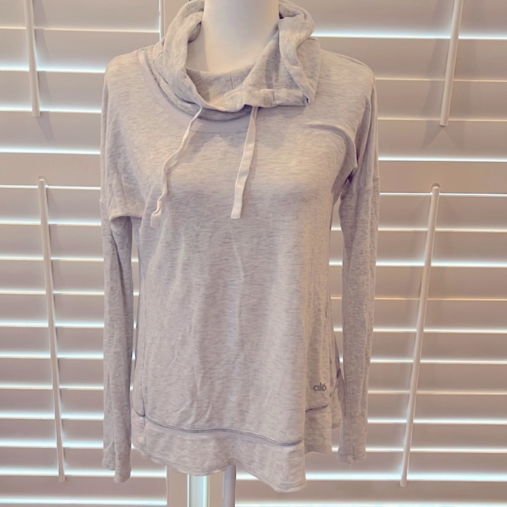 ALO Yoga Heather Light Gray Cozy Drawstring Hoodie